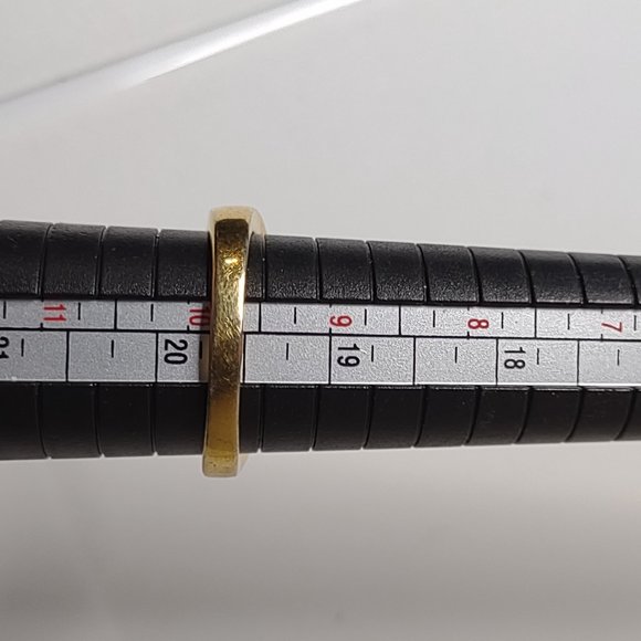 Cute Gold Tone Ring Size 9.75 - Picture 12 of 13